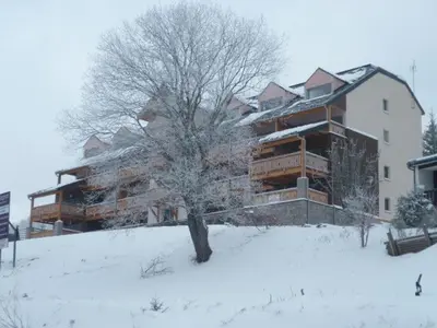 L'établissement Bel appartement T3 avec balcon sud et wifi, proche pistes - FR-1-787-130 en hiver
