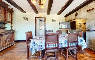 Cuisine ou kitchenette dans l'établissement Pet Friendly Home In Sarroux - Saint Julien