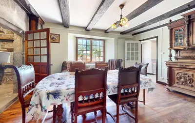 Coin salon dans l'établissement Pet Friendly Home In Sarroux - Saint Julien
