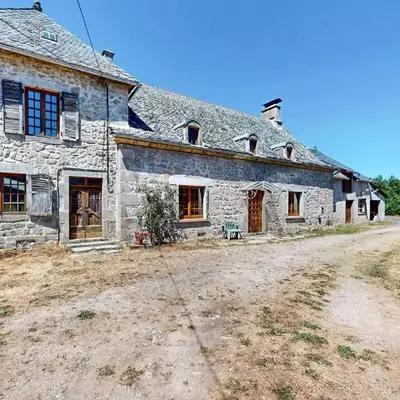 Pet Friendly Home In Sarroux - Saint Julien