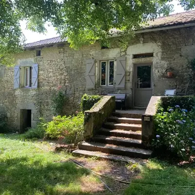Petite maison ancienne dans le lot