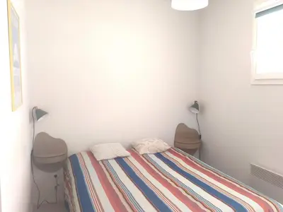 Un ou plusieurs lits dans un hébergement de l'établissement Super Besse: Appartement 6 pers. lumineux avec balcon et cuisine équipée - FR-1-814-144