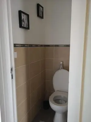 Salle de bains dans l'établissement Chez Nanou