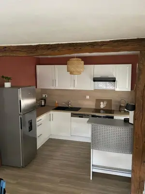 Cuisine ou kitchenette dans l'établissement Maison les tilleuls