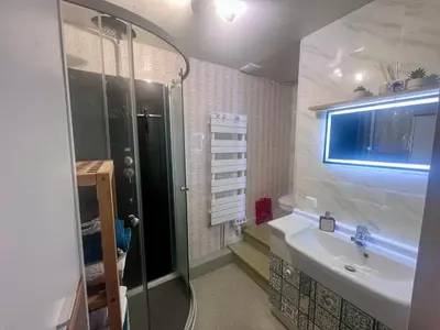 Salle de bains dans l'établissement La Maison de Janine