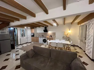 Cuisine ou kitchenette dans l'établissement La Maison de Janine