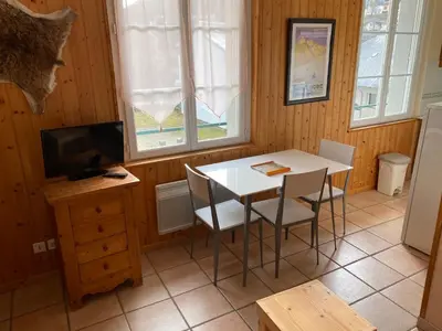 Télévision ou salle de divertissement dans l'établissement Val-locations marmotte 5