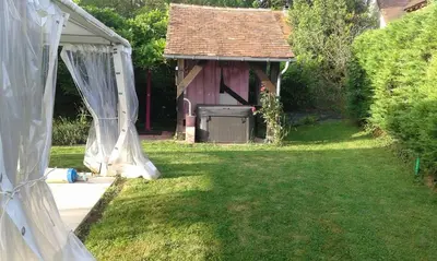 Jardin de l'établissement GITE de THOMAS