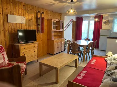Télévision ou salle de divertissement dans l'établissement Val-locations sancy2
