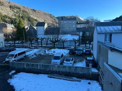 Vue générale sur la montagne ou vue sur la montagne depuis l'appartement