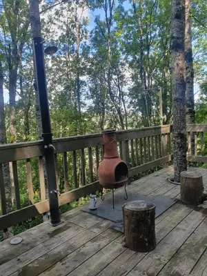 Balcon ou terrasse dans l'établissement Cabanes et Spa du Puy Mary