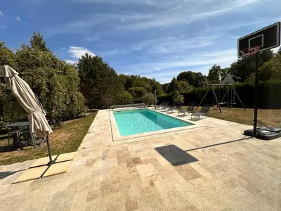 Piscine de l'établissement Le Cocon de la Gournerie ou située à proximité