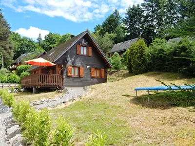Jardin de l'établissement Chalet in Beaulieu near Lake & Castle