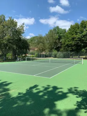 Tennis ou squash au sein de la maison de vacances ou à proximité