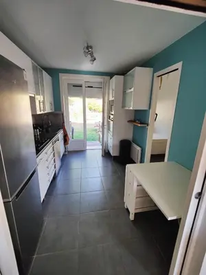 Cuisine ou kitchenette dans l'établissement Maison a salers