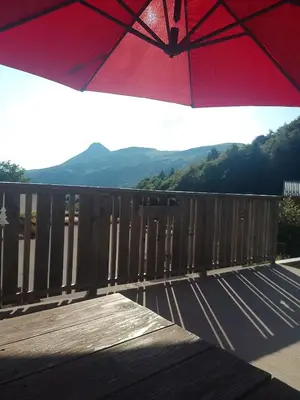 Vue générale sur la montagne ou vue sur la montagne depuis l'appartement