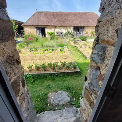 Jardin de l'établissement Le Potagîte, Gîte dans un jardin potager Limousin