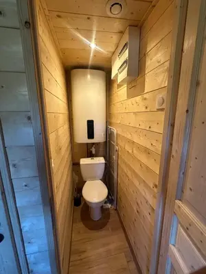Salle de bains dans l'établissement Châlet au pied du Puy Mary