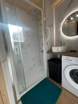 Salle de bains dans l'établissement Châlet au pied du Puy Mary