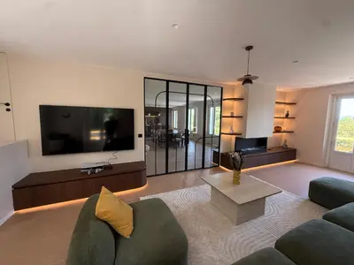 Télévision ou salle de divertissement dans l'établissement Montignac Lascaux Home