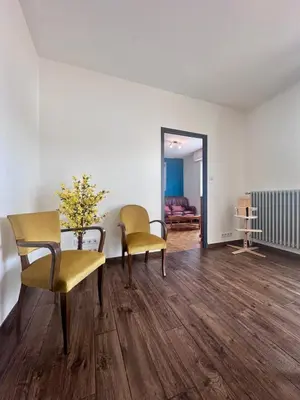 Coin salon dans l'établissement Casa Nobel - Joli logement pour 4 pers - Balcon