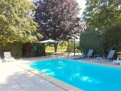 Piscine de l'établissement Vialard Haut piscine privée au nord de Sarlat ou située à proximité