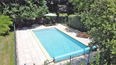 Piscine de l'établissement Vialard Haut piscine privée au nord de Sarlat ou située à proximité