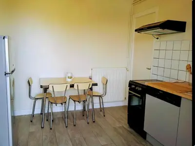 Cuisine ou kitchenette dans l'établissement Appartement en Corrèze