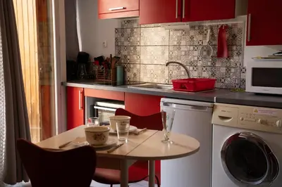 Cuisine ou kitchenette dans l'établissement L'Echappée Romane