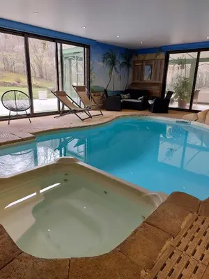 Piscine de l'établissement Gite de La Lauzeraie ou située à proximité