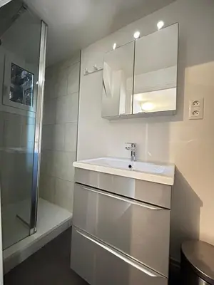 Salle de bains dans l'établissement La Voûte, proche de la Cathédrale