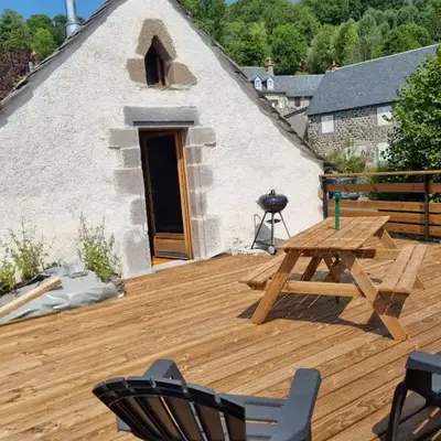 Mini maison terrasse vue montagne proche Puy Mary