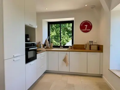 Cuisine ou kitchenette dans l'établissement Chez Guytou