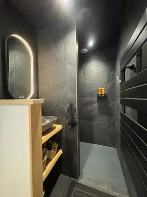 Salle de bains dans l'établissement Chez Guytou