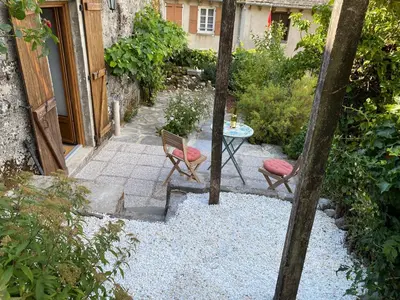 Jardin de l'établissement La maison du Chateau