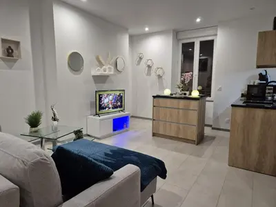 Cuisine ou kitchenette dans l'établissement Appartement complet a 2 pas de la Gare-Centre