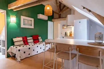 Cuisine ou kitchenette dans l'établissement Charming accommodation for families, Ségur-le-Château