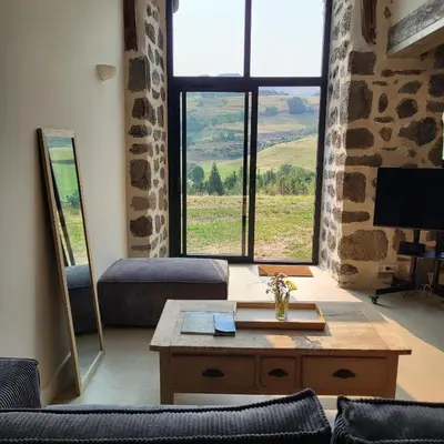 Vue générale sur la montagne ou vue sur la montagne depuis la maison de vacances