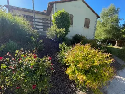 Jardin de l'établissement La campagne près de la ville