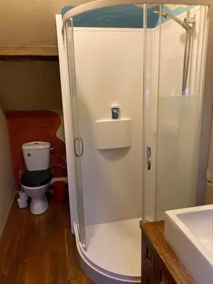 Salle de bains dans l'établissement Ter'lenn