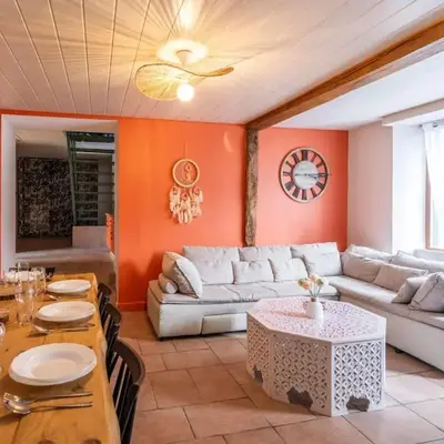Maison auvergnate cœur de village