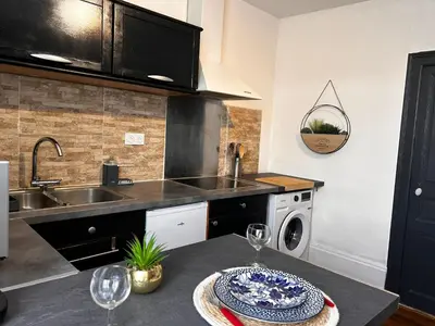 Cuisine ou kitchenette dans l'établissement Birds Escape, proche de la gare