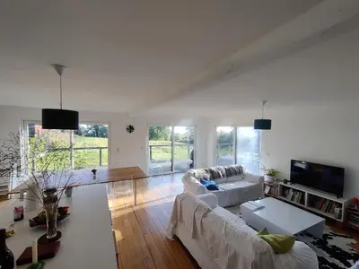 Télévision ou salle de divertissement dans l'établissement La maison des Combrailles