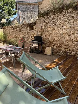 Terrasse ou espace extérieur de l'établissement Maison du Barry - Piscine - Périgord Dordogne