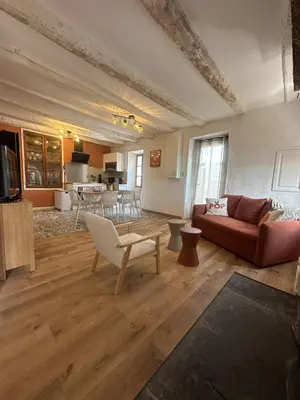 Coin salon dans l'établissement Maison du Barry - Piscine - Périgord Dordogne