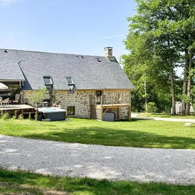 Beautiful Home In Alleyrat With Wifi