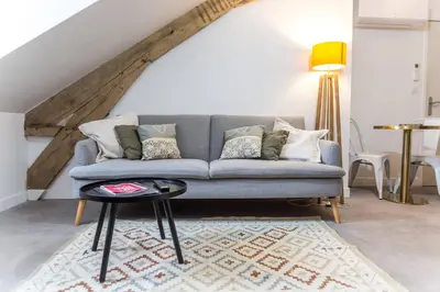 Coin salon dans l'établissement Villa Chadourne - LE CONQUERANT T2 Moderne