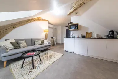 Cuisine ou kitchenette dans l'établissement Villa Chadourne - LE CONQUERANT T2 Moderne