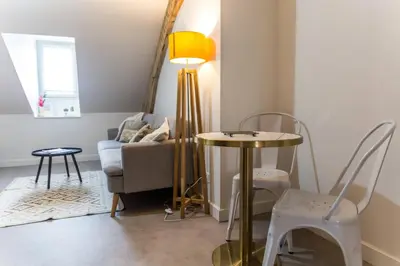 Coin salon dans l'établissement Villa Chadourne - LE CONQUERANT T2 Moderne