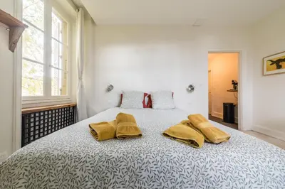 Un ou plusieurs lits dans un hébergement de l'établissement Villa Chadourne - Chambre Lilith
